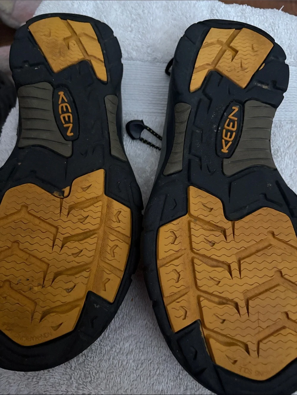 KEEN Black and Yellow Men's Closed-Toe Hiking Sandals